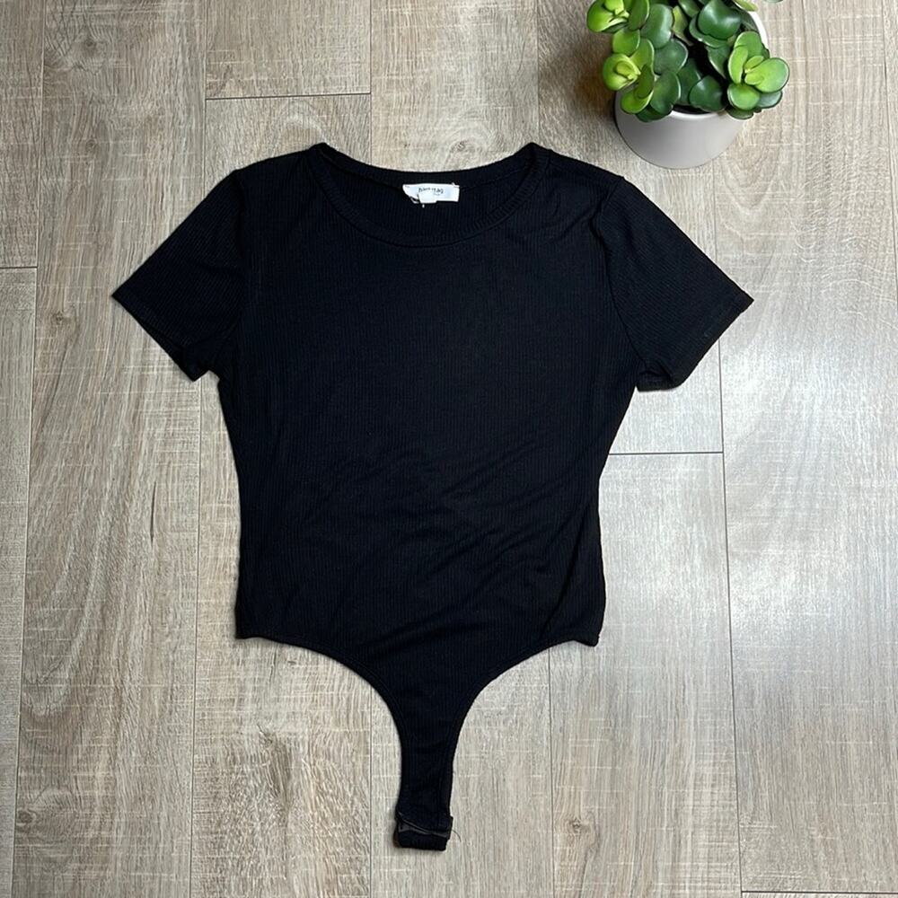 HASHTAG Black Short Sleeve Ribbed Crew Neck Thong Bodysuit Women’s